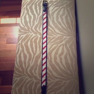 New Vineyard Vines belt
