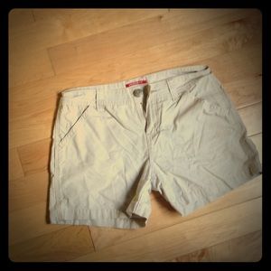 Cute khaki shorts