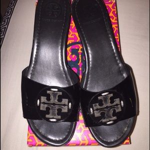 Tory Burch Black wedge size 7.5