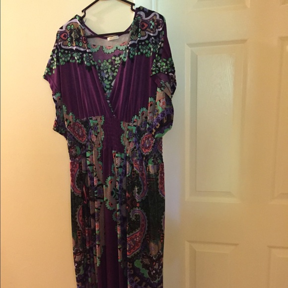 Short sleeved maxi dress