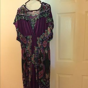 Short sleeved maxi dress