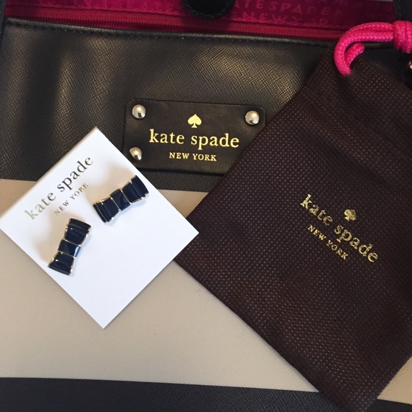 Kate Spade Navy Bow Earrings!