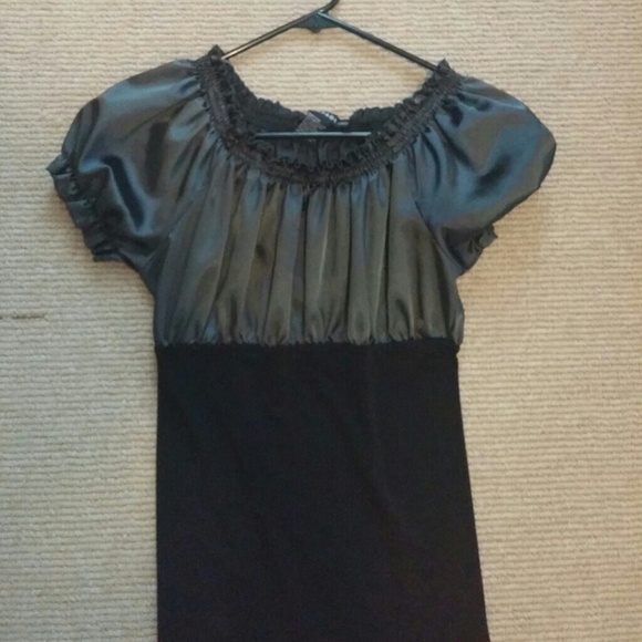 Beautiful black and gunmetal grey top