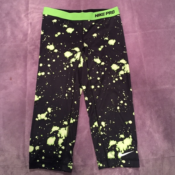 Nike PRO capris