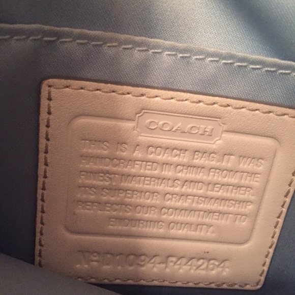 Authentic Coach purse - Picture 3 of 4