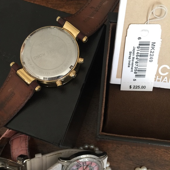 Michael Kors Watch w/ Gold Accent - Picture 2 of 4