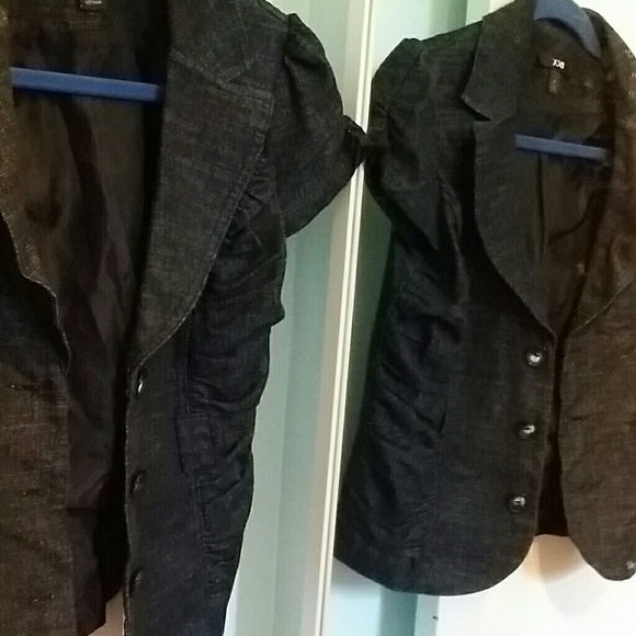 Short sleeved blazer