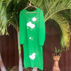 Vintage Embroidered Floral Cheongsam Dress