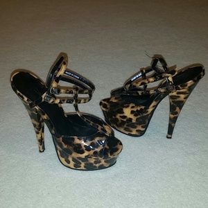 New Forever21 Leopard Heel Sandals