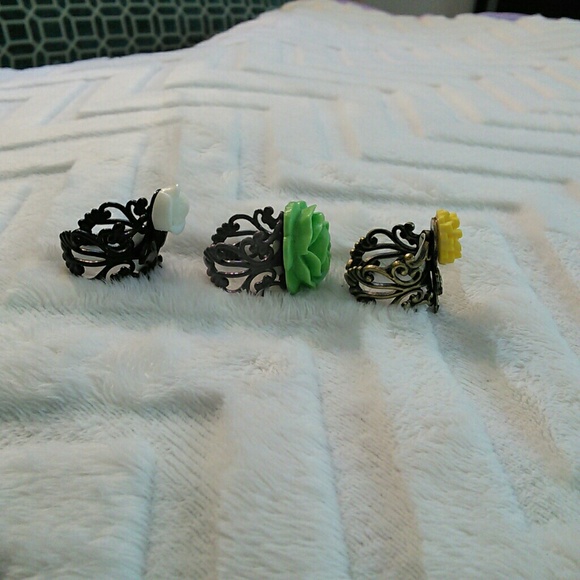 Flower Rings - Picture 2 of 2