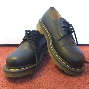 Black Dr. Martens Women's 1461