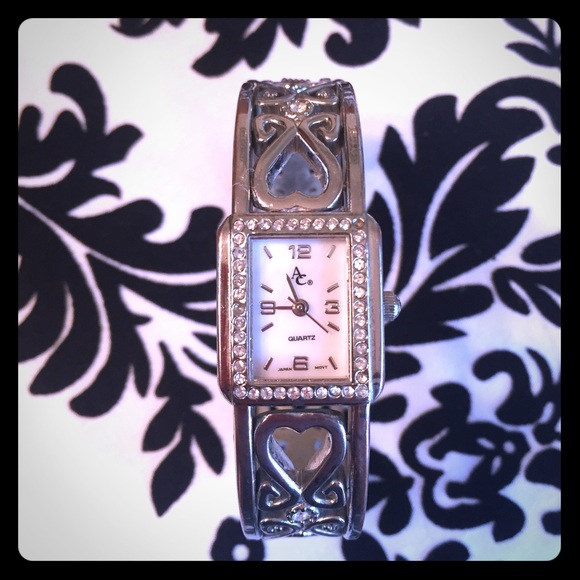 VINTAGE silver tone watch w/  cubic zirconia