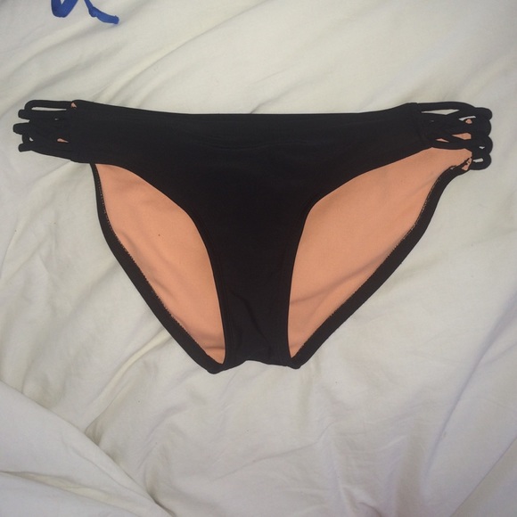 Black bikini with crossings in sides