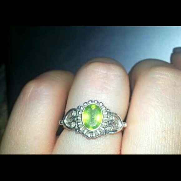 .925 Genuine Peridot ring
