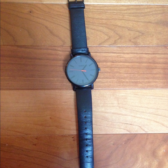 Authentic TimeX Men's black genuine leather.