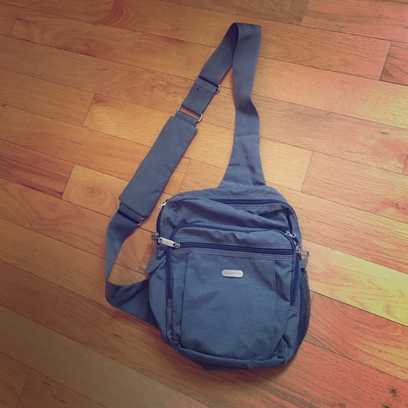 Baggallini messenger bagg