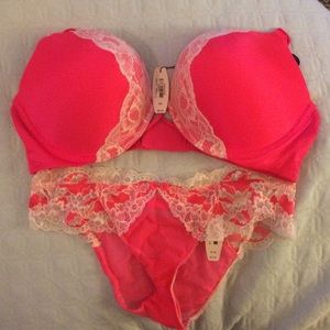 Victoria's Secret NWT bombshell bra matching panty