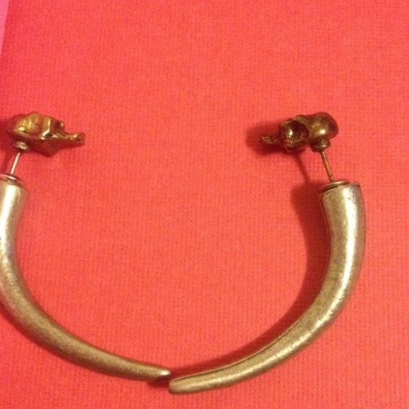 Two-tone fake gauges  skull bone earrings - Picture 2 of 3