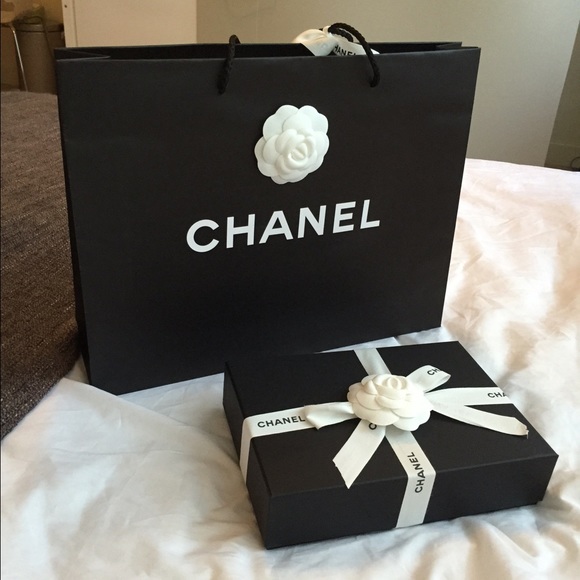 Chanel Red lambskin Gold hardware Le Boy WOC - Picture 2 of 3