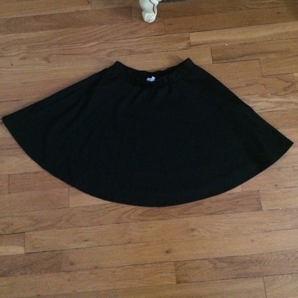 Brandy Melville skirt