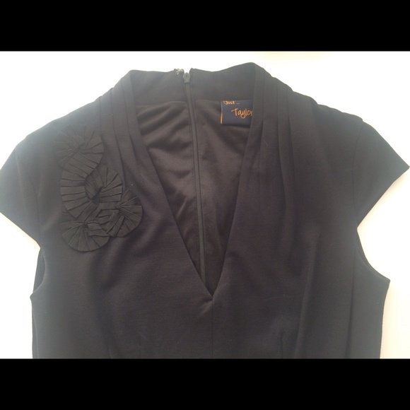 Just Taylor black dress