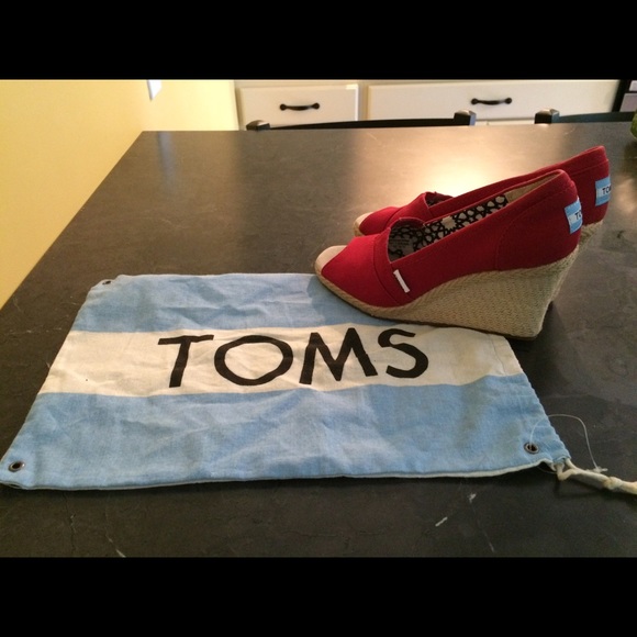 Toms red wedge shoes brand new