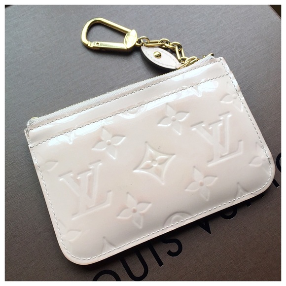 ❌SOLD❌ Louis Vuitton Vernis Key Pouch - Picture 2 of 4