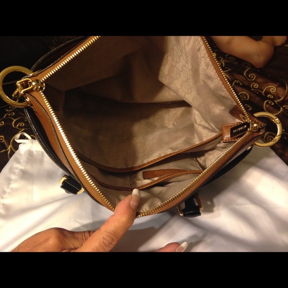 MK - Picture 3 of 3