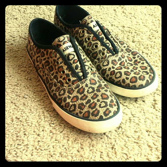 Leopard print shoes by Airwalk - Picture 1 of 4