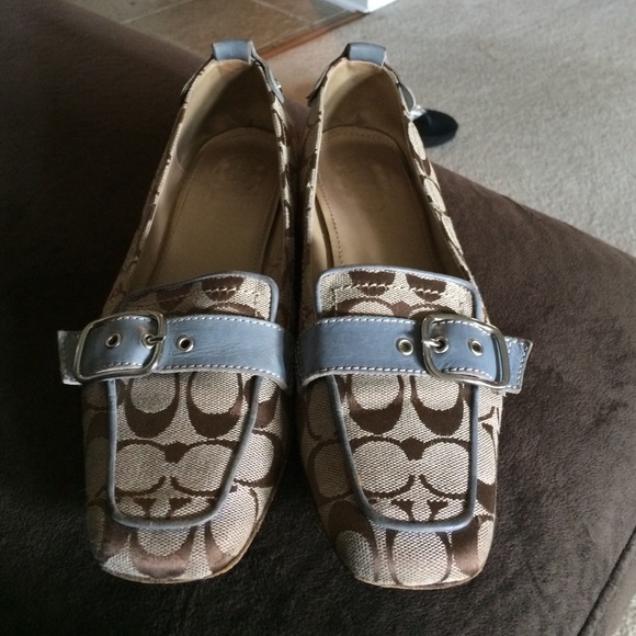 Authentic coach loafers