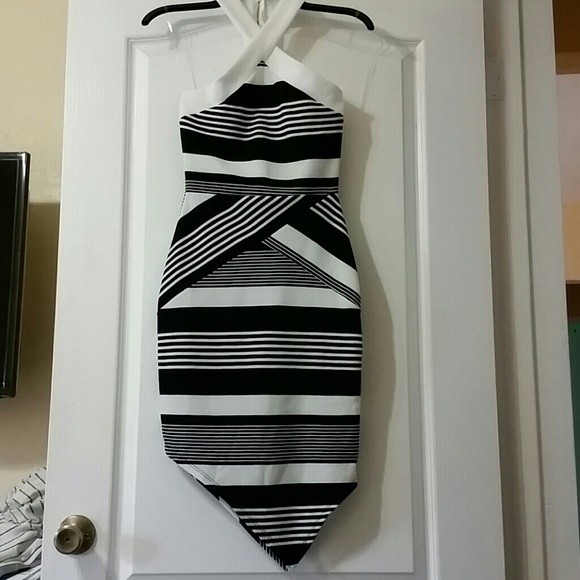 Dress - Picture 2 of 4