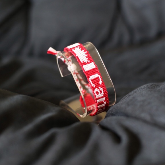 Canada flag bracelet - Picture 1 of 2