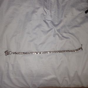 Unworn juicy couture collar silver necklace