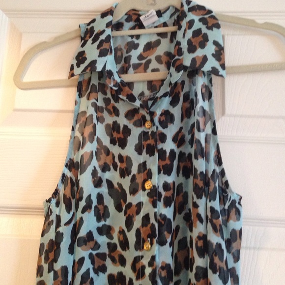 Leopard top