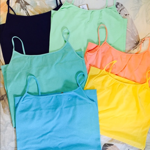🎉 Gorgeous and comfy tank tops! - Picture 4 of 4