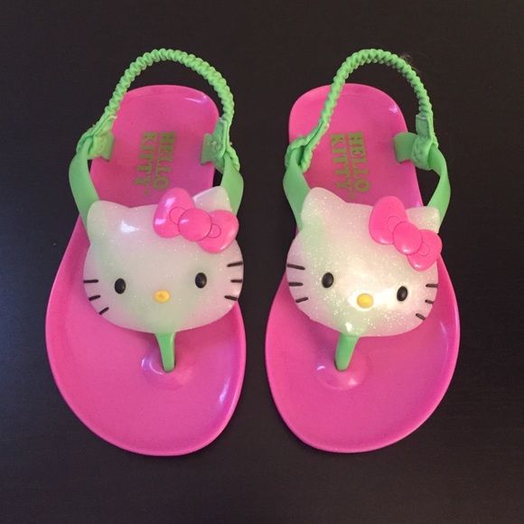 ‼️ON HOLD, DO NOT BUY‼️Hello Kitty Bundle