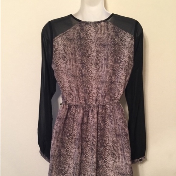 Snakeskin sheer sleeve skater dress - Picture 4 of 4