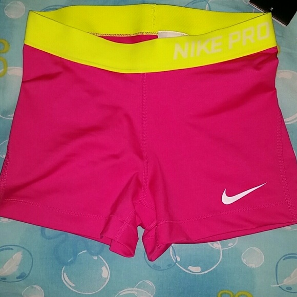 Nike pro shorts 3in