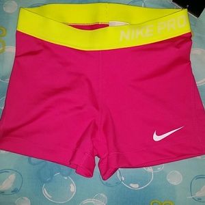 Nike pro shorts 3in