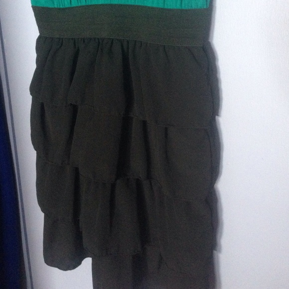 ‼️Beaded Dress With Ruffled Bottom - Picture 4 of 4