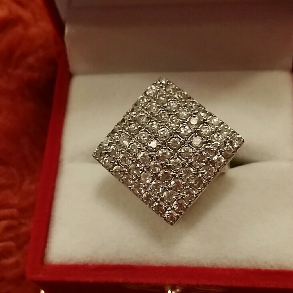 Ring - Picture 2 of 3