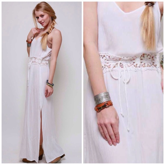 ⭐️HUGE DISCOUNT!⭐️ white maxi w/cutout - Picture 2 of 3