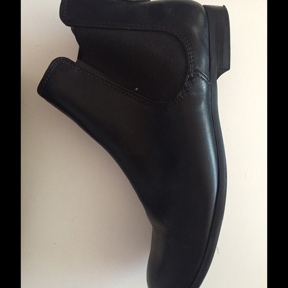 Boots - Black Chelsea Boots