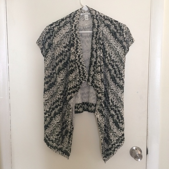 Black and White Short Sleeved Cardigan