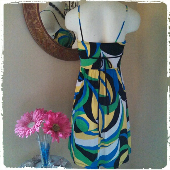 Beautiful Bright Medium Geometric Summer Dress - Picture 2 of 3