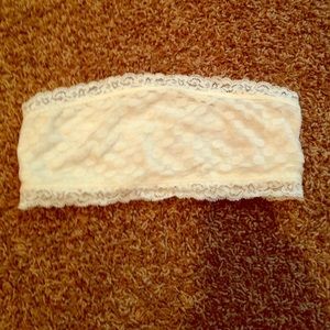 ❤️Kimchi Blue White Lace Bandeau