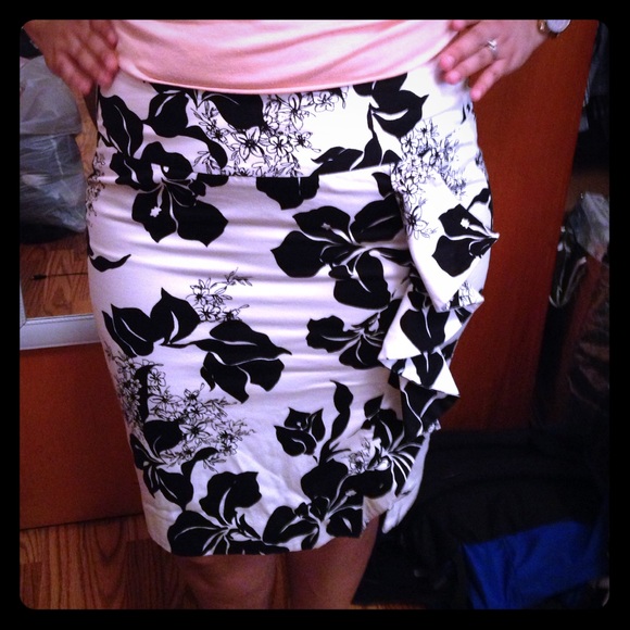 Classy white skirt with black flowers