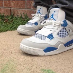 Air Jordan "Military 4s"