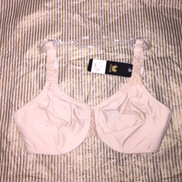 Wacoal Bra **NEW** w/ tags!!