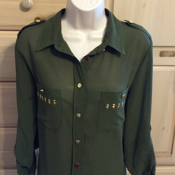 SOLD IN BUNDLE Army green military-style blouse - Picture 3 of 4